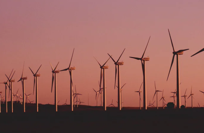 IEA 2025 Energy Outlook: Renewables Surge While Efficiency Lags